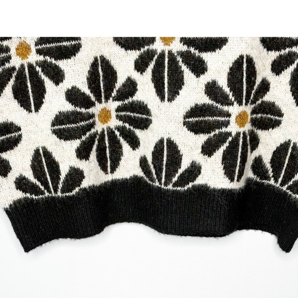 Entro Black White Daisy Floral Knit Sweater Vest Top Short Sleeve Size L - Picture 5 of 9